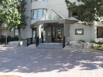 LEASED! 803-500 Talbot Street